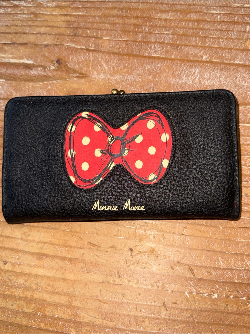 Minnie Mouse Wallet Long
Official Disney Parks Vintage
Look Sketch Art Kiss Lock